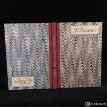 双面书，1954年弥尔顿诗歌《欢乐颂与沉思颂》精装带书匣配插图