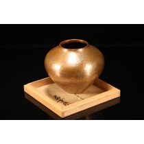 日本手工锤起铜器《富贵堂》出品铜花瓶。昭和时期（1926-1989）