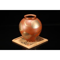 日本手工锤起铜器《玉川堂》出品铜花瓶。昭和时期（1926-1989）