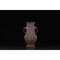 大正时期，《晴眼铸》在铭铸铜雨龍紋，象耳，花瓶箱入。