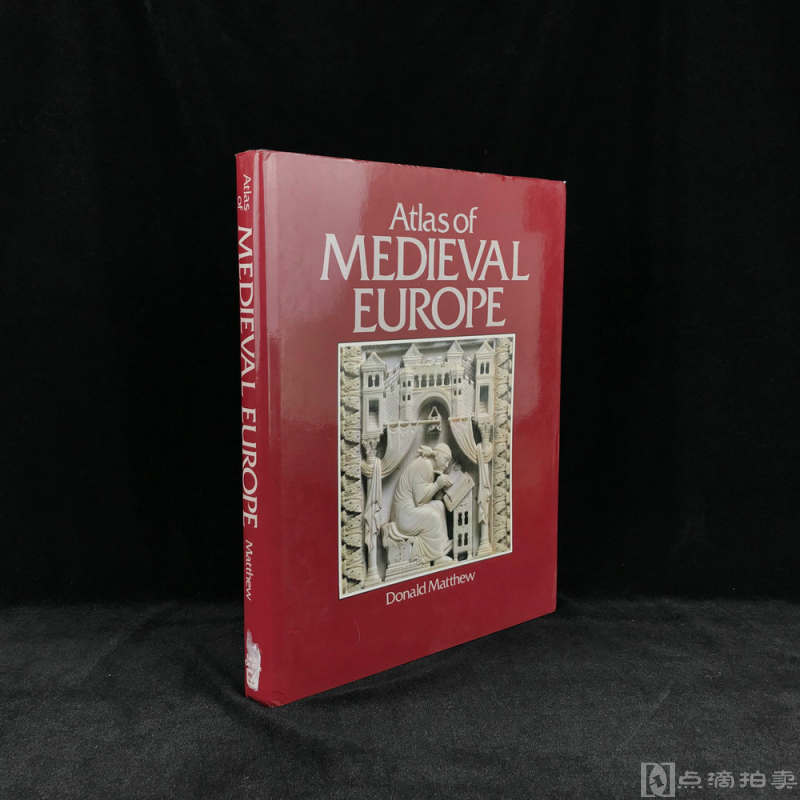 《中世纪欧洲地图集》，配大量插图，精装大开本