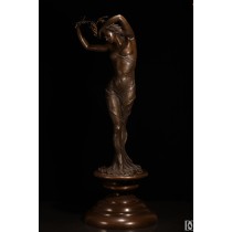 特大铸铜21kg，細密彫刻【裸妇】像，（尺寸30×30×98.3cm21KG）