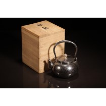 日本银壶，二百年堂口【玉川堂】纯银锤目小银壶/汤沸，（尺寸281g/600ml）