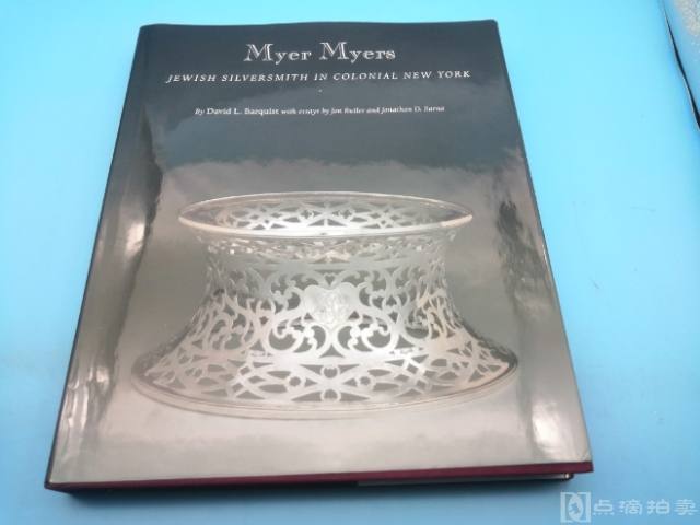 2002年耶鲁大学美术馆特展《穆尔·麦尔斯的银器集》布面精装原书衣，300页，收录近150件组银器， 设计手稿，九五成新，