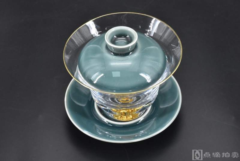 （P7167）《三才藏金盖碗》一套 碗内有金箔 碗口直径：10.5cm 总高度：11cm 托盘直径：11.6cm 