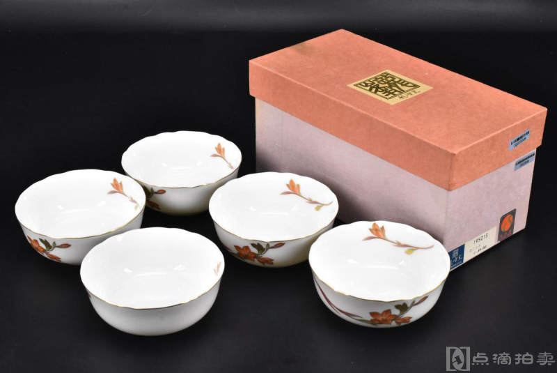 （P7107）龙峰窰《日本传统工艺陶瓷器》原盒5件全 日本陶瓷碗 碗内外两侧花卉图案 