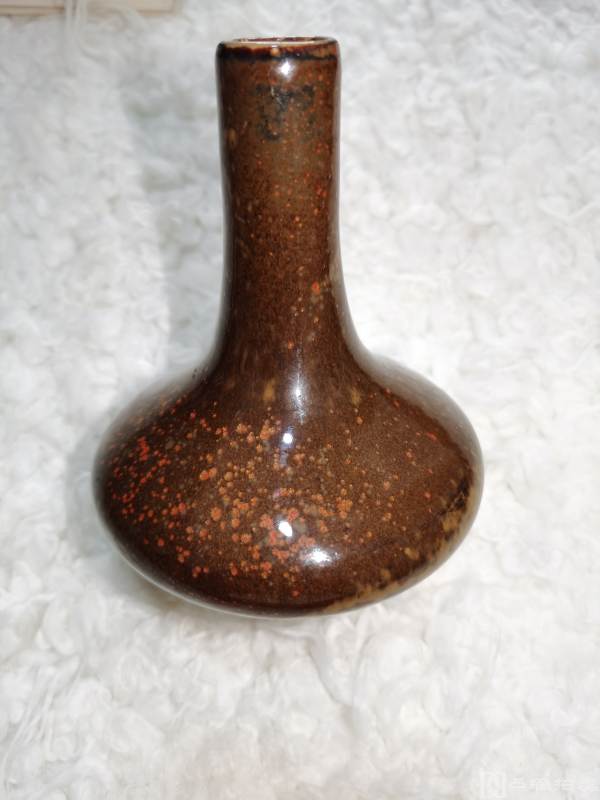 清   雍正古铜釉荸荠瓶