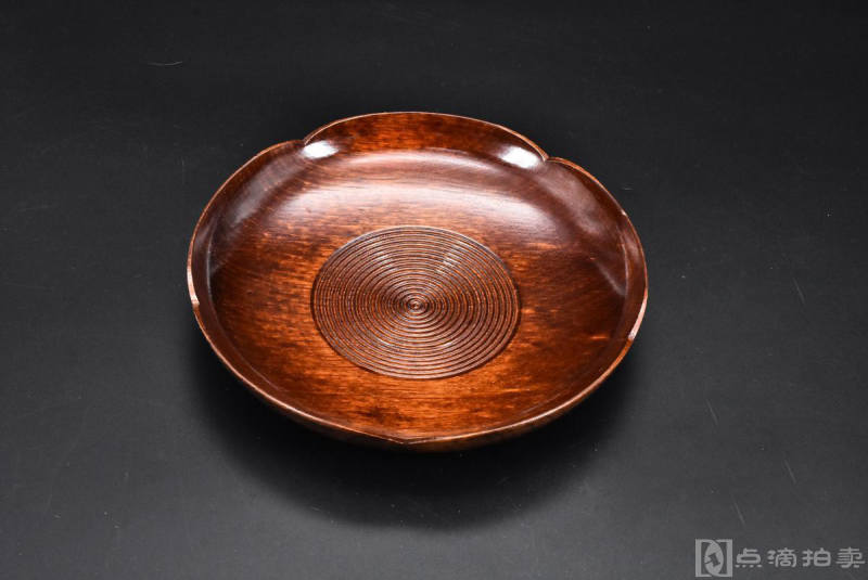 （P7736）《日本传统工艺漆器》圆盘一件 天然木胎漆器