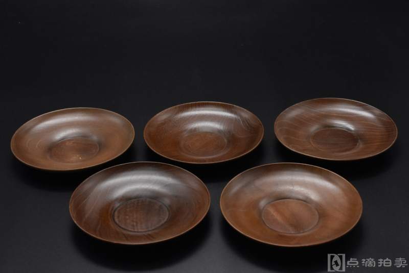 《日本传统工艺漆器》一套五件 圆盘 木胎漆盘 
