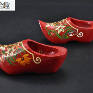 日本购回《荷兰木鞋》一双 白杨树制作 