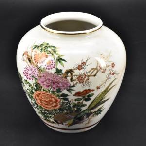 《日本九谷烧陶瓷花瓶》一件 开片 外壁花鸟图案 