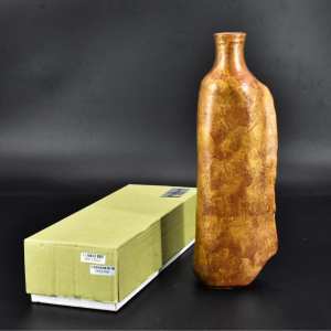 《日本高级美术花瓶》 精美金属制花瓶原盒一个 
