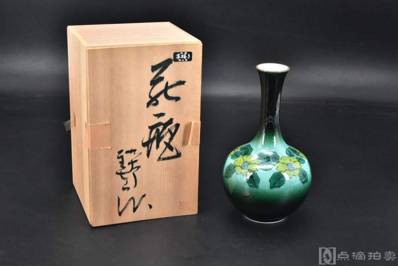 九谷美山作《日本九谷烧陶瓷花瓶》 原盒一件