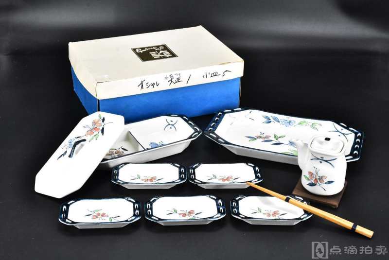 《日本陶瓷餐具》原盒一套 日本传统工艺陶瓷器