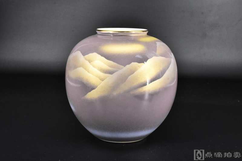 《日本九谷烧陶瓷花瓶》一件