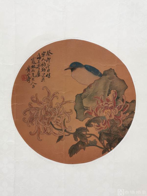 清代黄山寿款花鸟绢本扇面一幅，画工不俗，新裱镜片