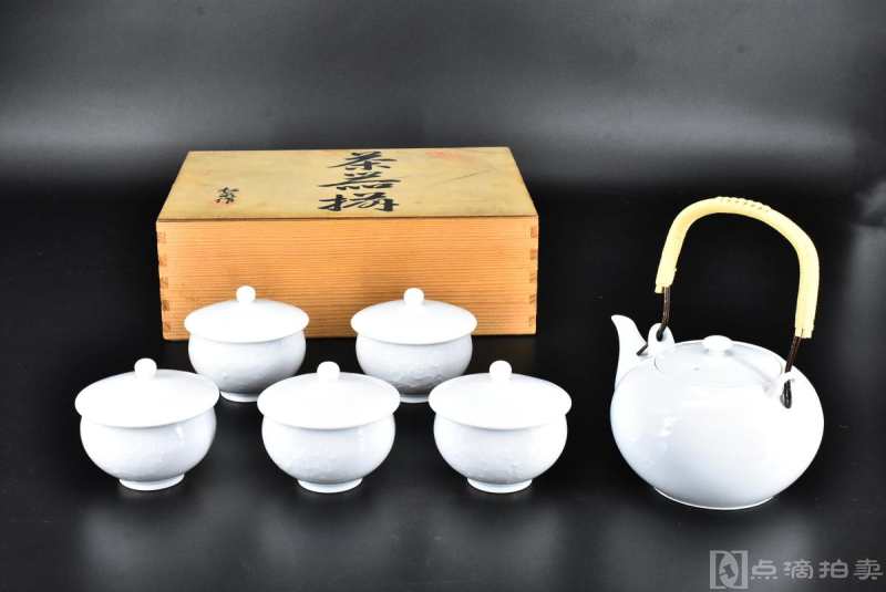清秀作《日本有田烧玲珑茶具》木盒带盖茶碗五件