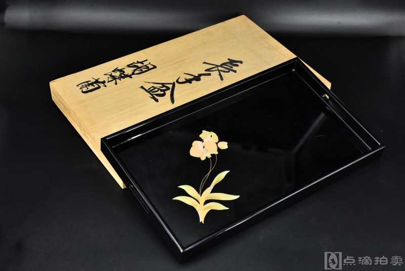 超级大尺寸《日本传统工艺漆器》蝴蝶兰漆盘原木盒一件
