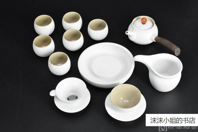 《陶瓷茶具》原盒一套共计十三件