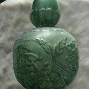 绿釉印花葫芦瓶 