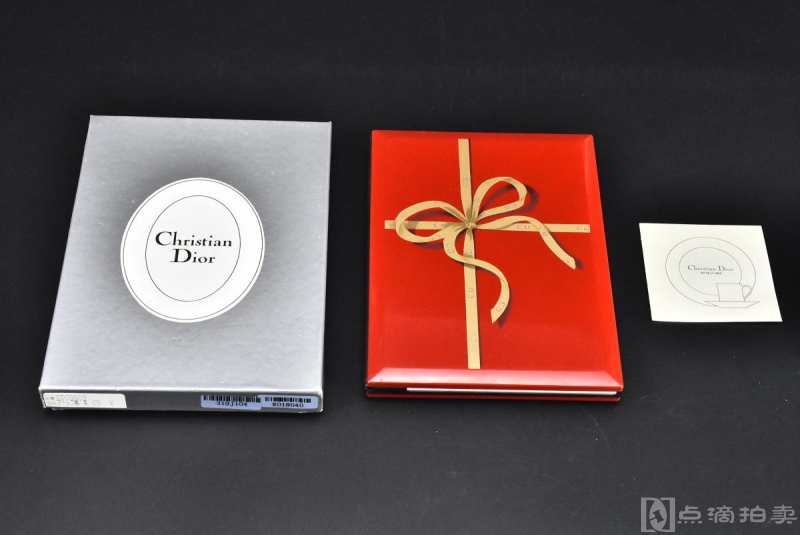  法国奢侈品牌《Christian Dior迪奥》原盒笔记本一件 
