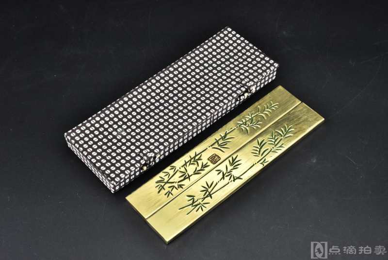 日本回流《黄铜錾大竹子镇尺》原盒一对全 铜制 
