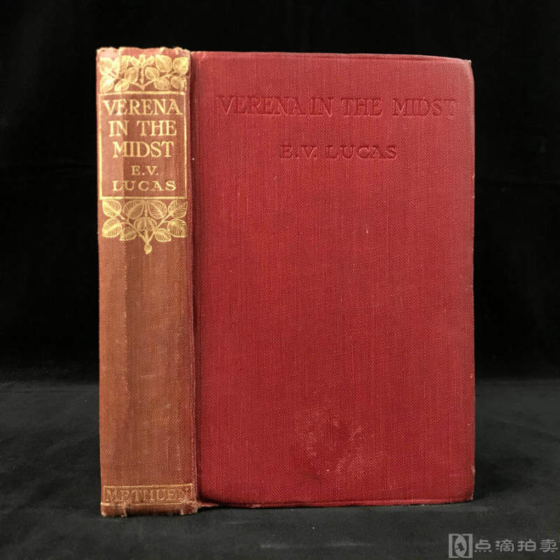 签名本！1920年，E.V.卢卡斯《中间的维伦娜》，漆布精装，书脊烫金压花